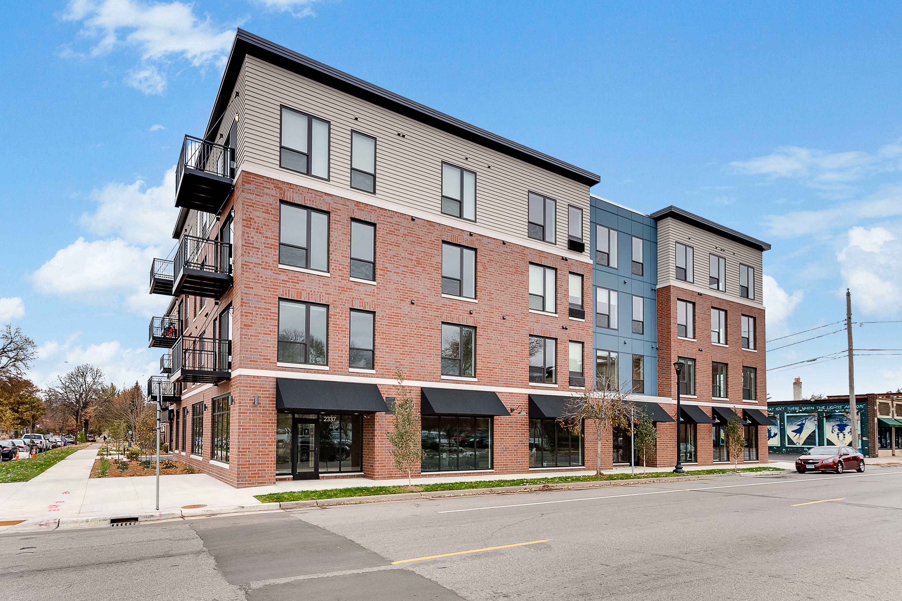 Overland Apartments The Multifamily Advisory Group at Cushman & Wakefield